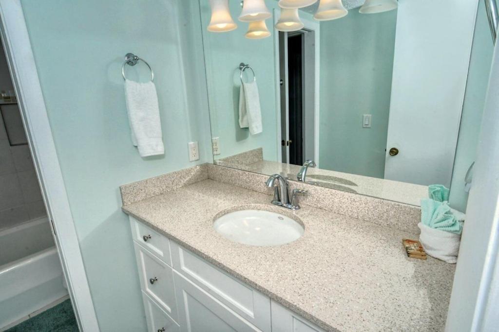 Laplaya 201C Breathtaking Gulf Panorama From This Corner End Unit With A Private Stairway To The Beach Longboat Key Eksteriør bilde